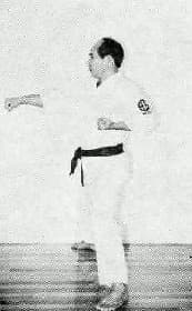 Shiko Dachi — side view